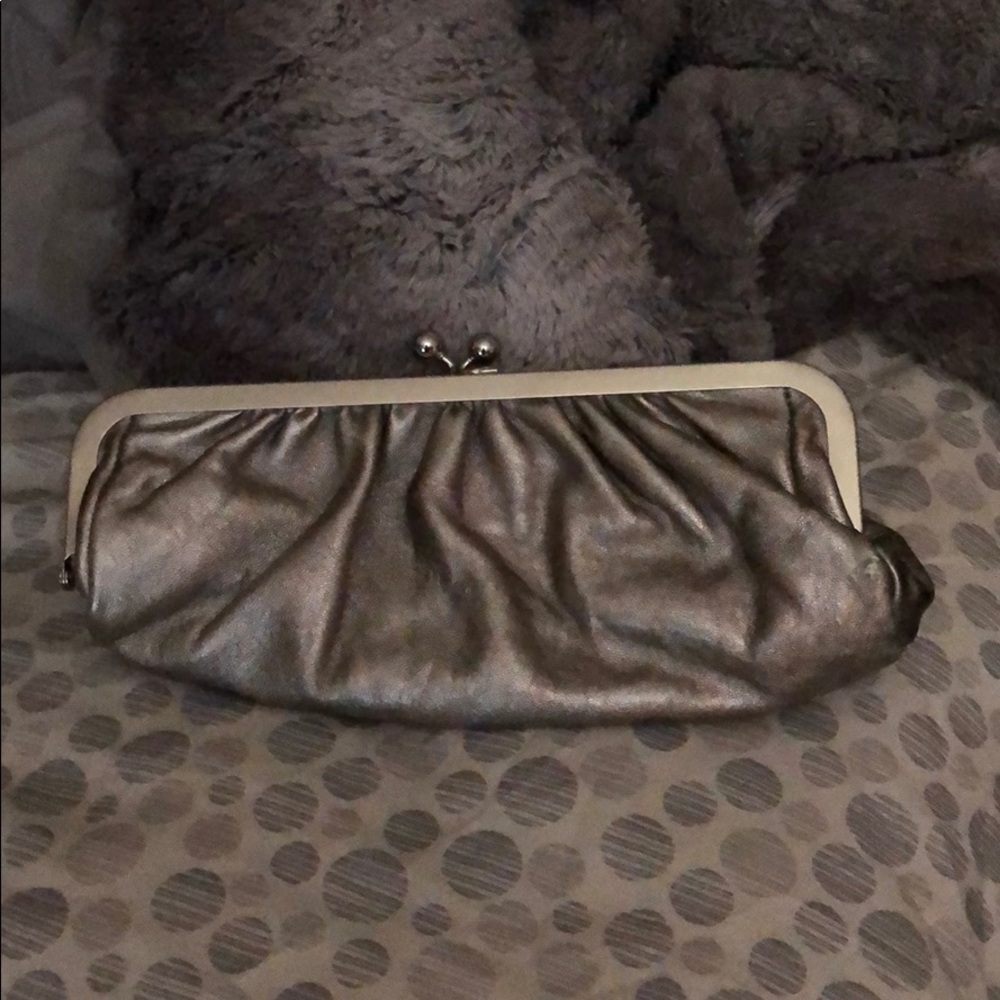 Clutch purse